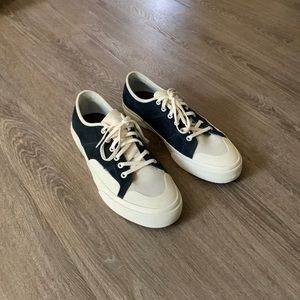 Globe Surplus skate shoes - Men’s size 10.5